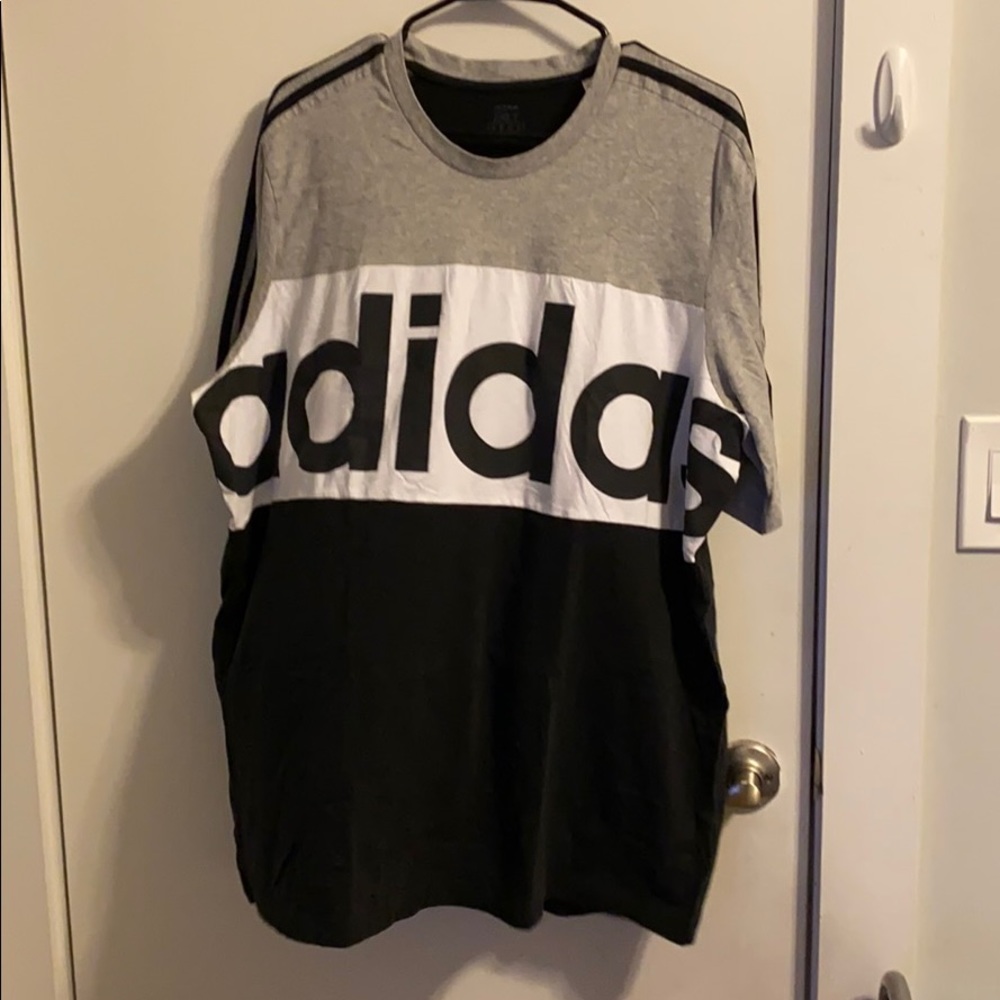 Adidas T-Shirt